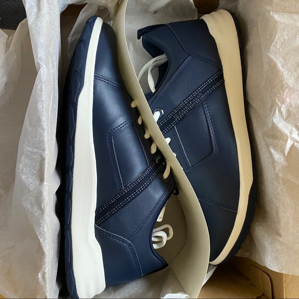 *NWT* Caterpillar Quest Mod Unisex Shoe